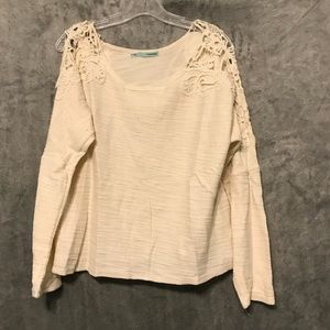 Maurice’s Thick Long Sleeve Shirt w/ Lace